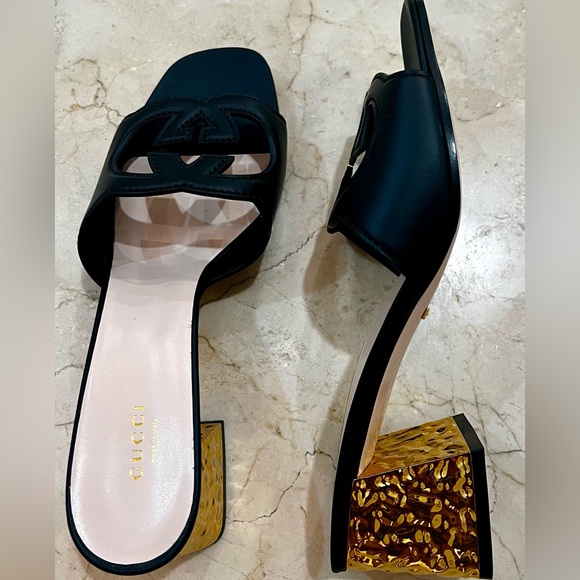 Gucci Black Slide Sandals for Women - Picture 2 of 3